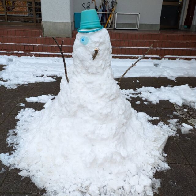 雪の幼稚園と永観堂

#永観堂幼稚園
#永観堂
#京都市私立幼稚園